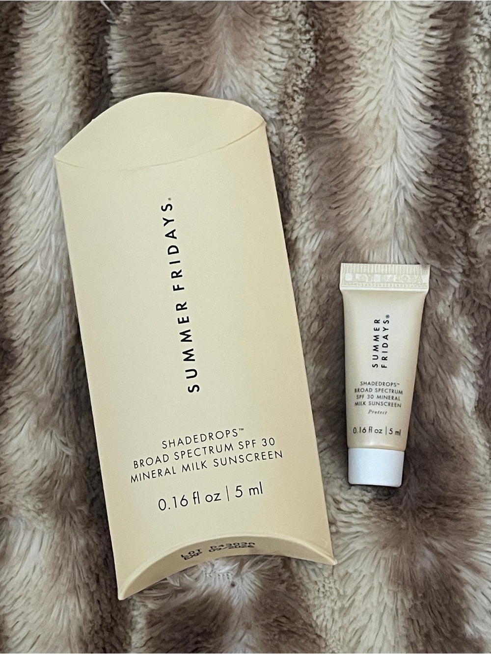 Summer Fridays ShadeDrops Broad Spectrum SPF 30 Mineral Milk Sunscreen 5ml